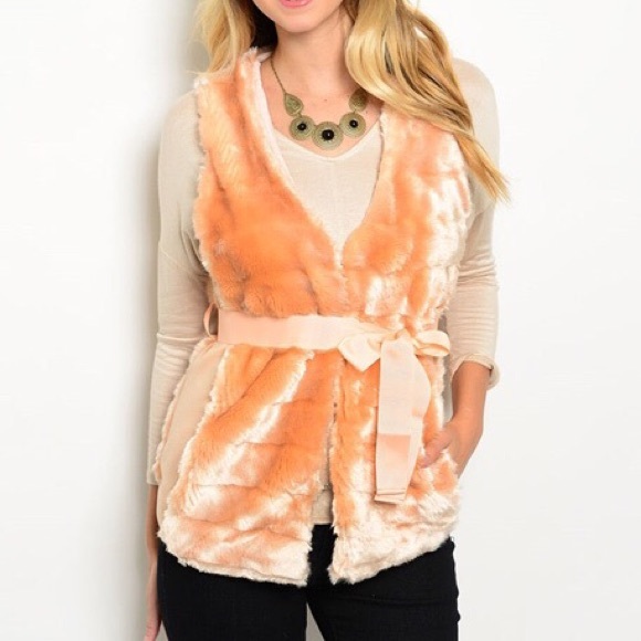 Peach Faux Fur Vest - Picture 5 of 7